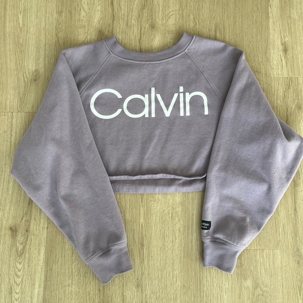 Calvin Klein Performance Cropped Sweatshirt in Dusty Lavender with White Logo